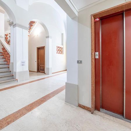 Via Emilia Centro - Stupendo Appartamento A مودينا المظهر الخارجي الصورة