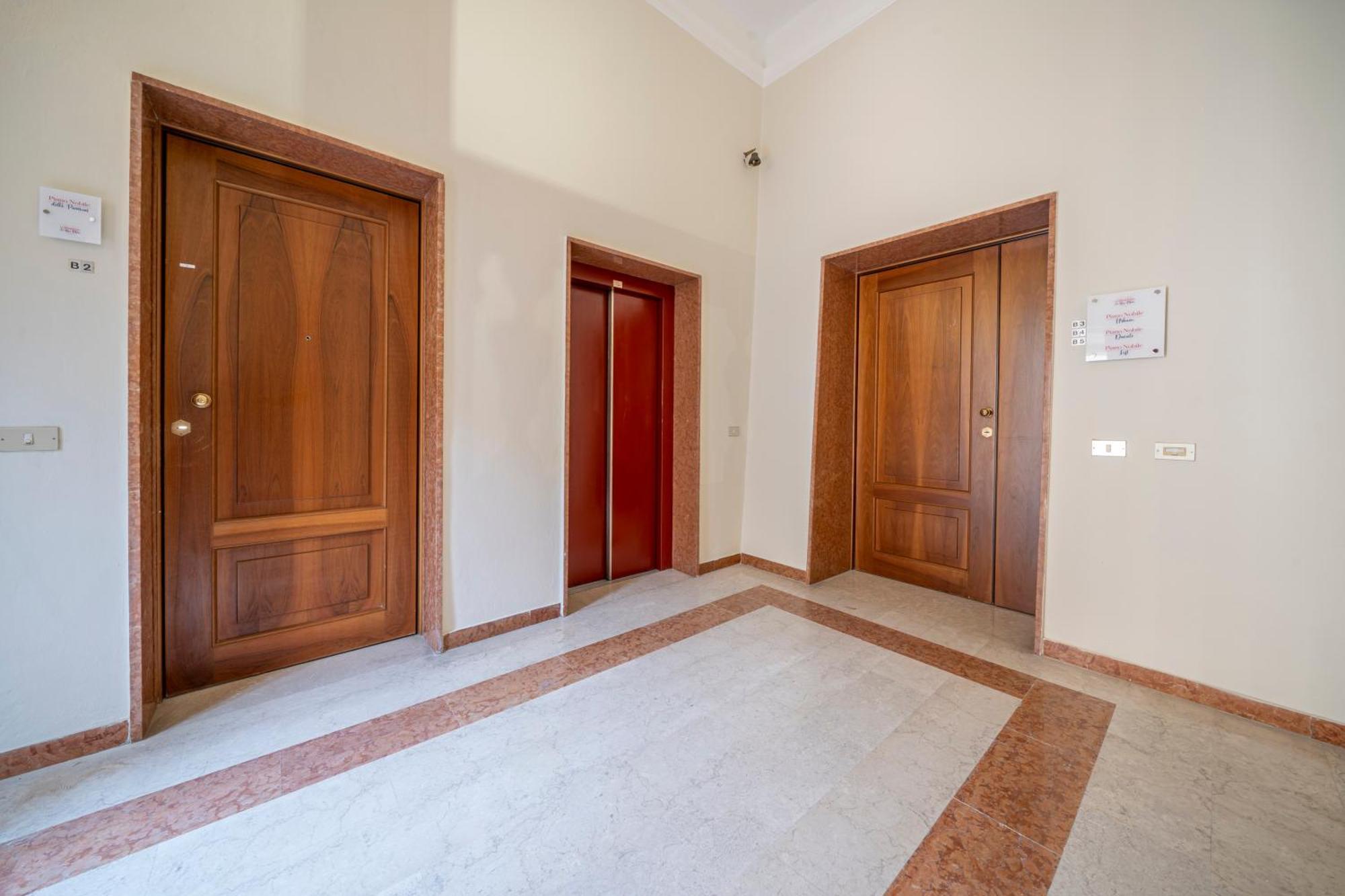 Via Emilia Centro - Stupendo Appartamento A مودينا المظهر الخارجي الصورة