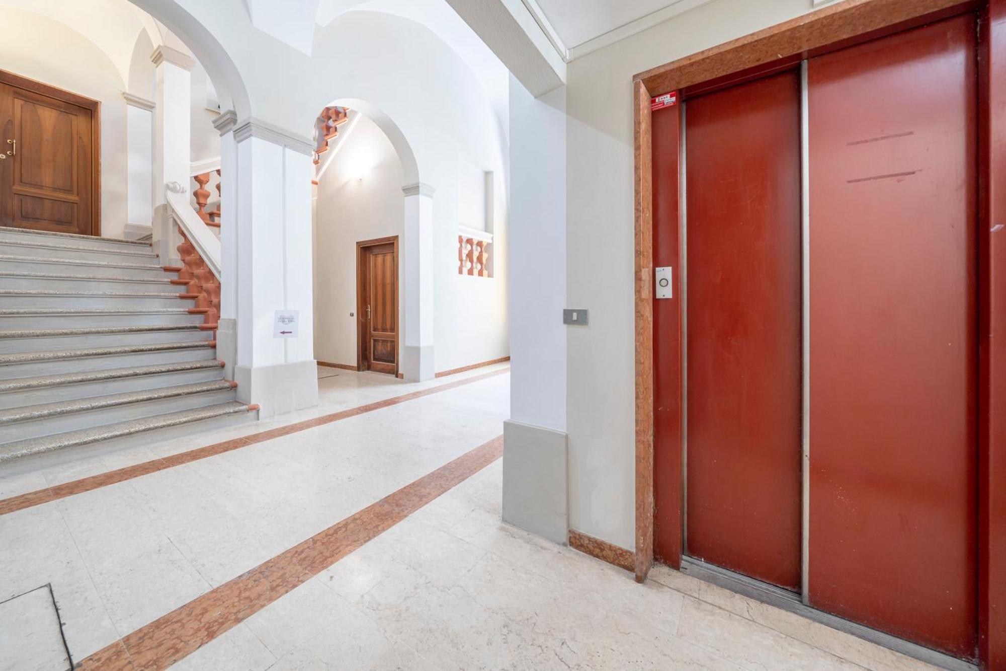 Via Emilia Centro - Stupendo Appartamento A مودينا المظهر الخارجي الصورة
